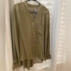 Free People Olive Green Long Sleeve Relaxed Fit Cotton Blouse w/Lace Back. Small